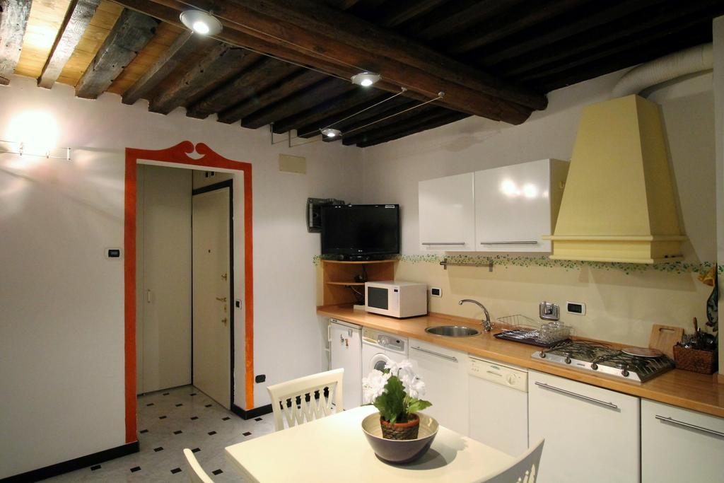 House Zoe